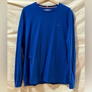 Tommy Hilfiger lot of 2 long sleeve shirts. Both XL in very good condition.